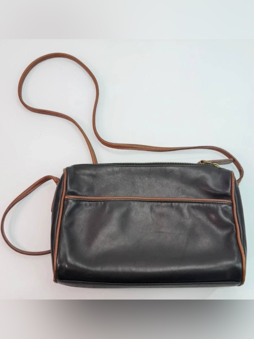 Vintage Coach Slim Zip Spectator 6018 Black Leather Crossbody Bag USA early 90s